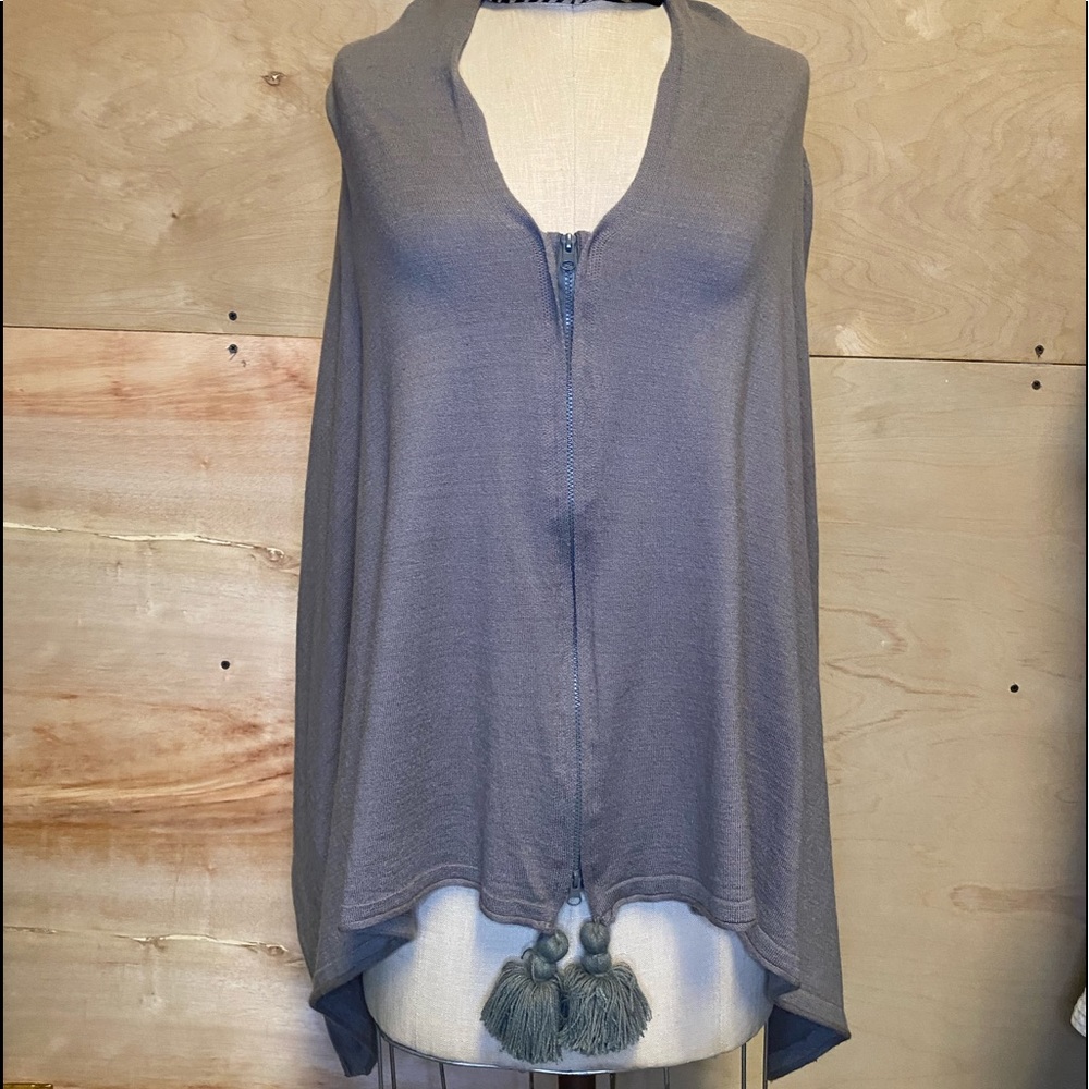 Michael Stars NWT poncho gray one size